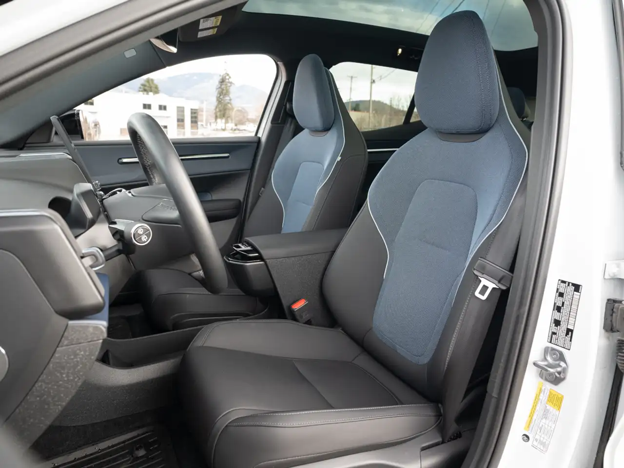 Volvo EX30 снимка Volvo EX30