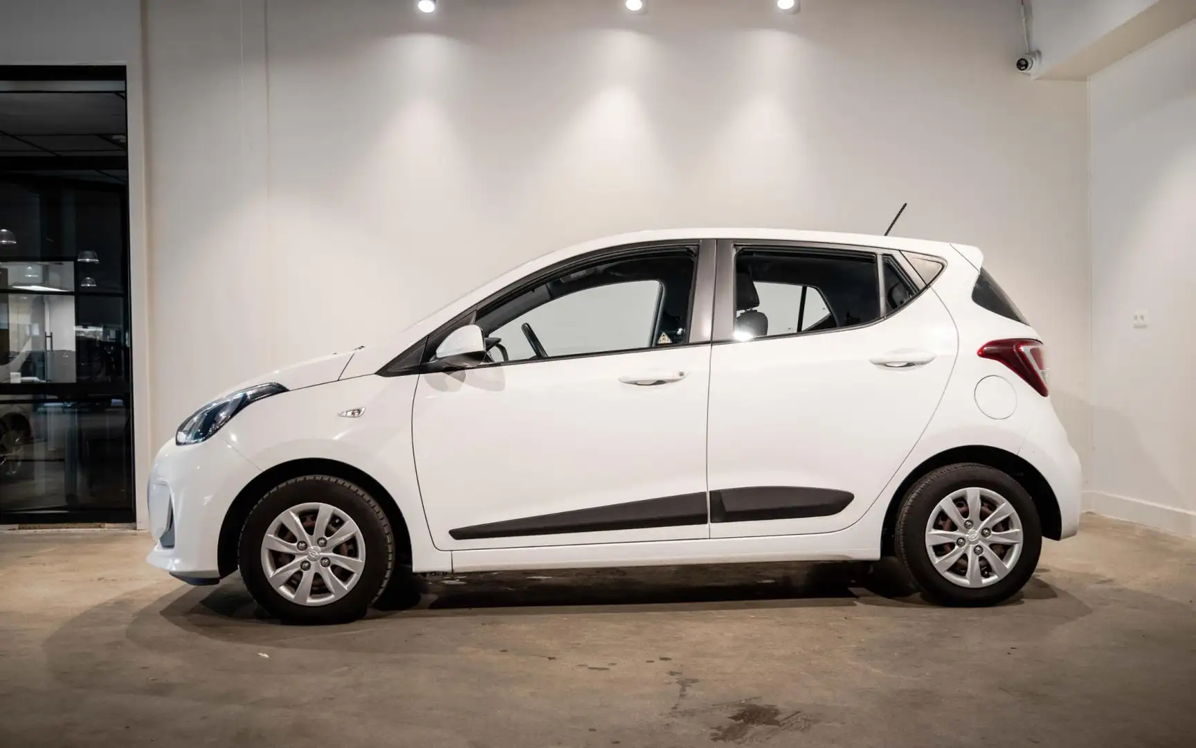 Hyundai i10 1.0i Comfort Wit - 2