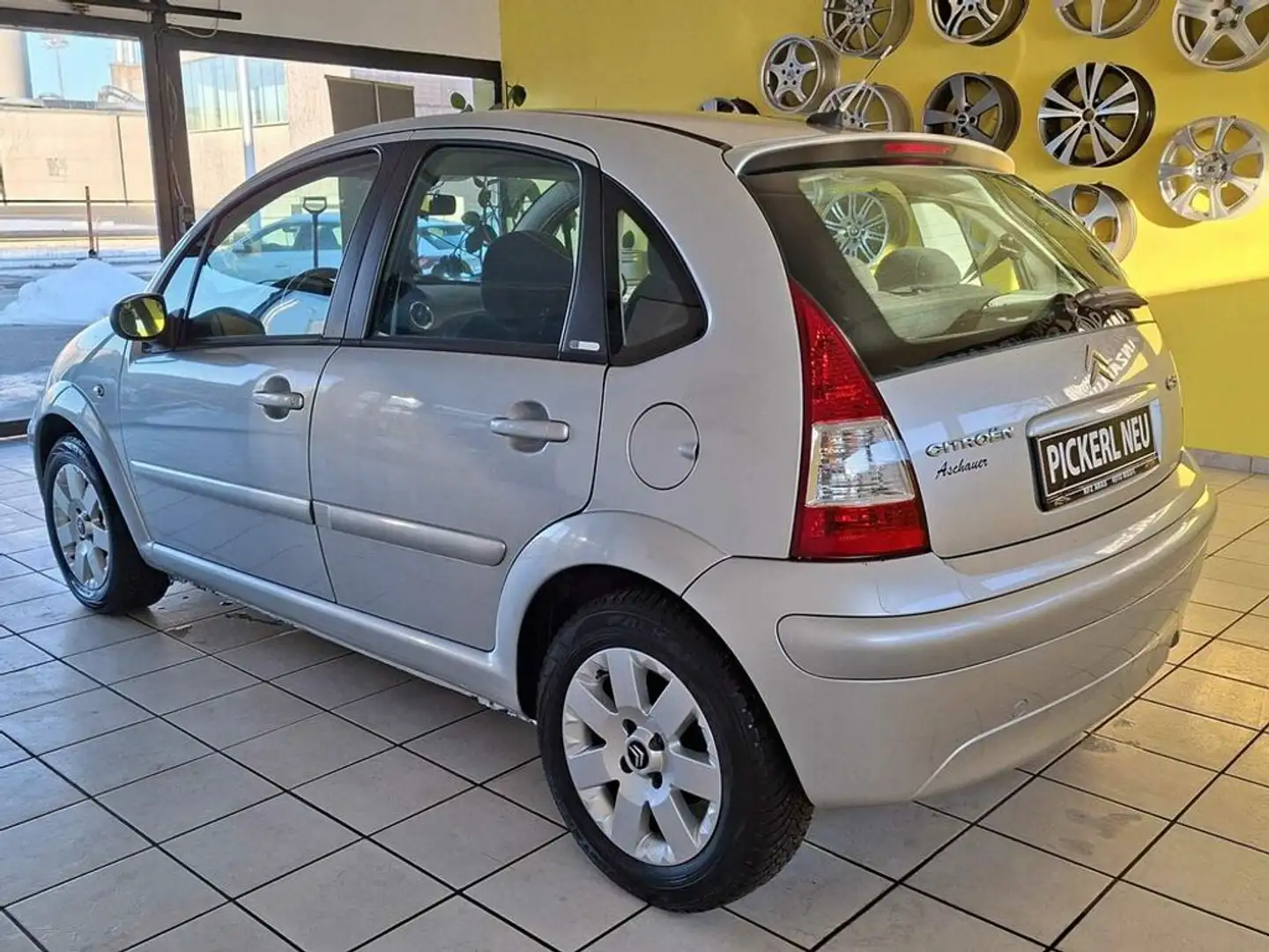 Citroen C3 1.4 Exclusive Ausstattung, TOP ZUSTAND, KLIMA Grau - 2