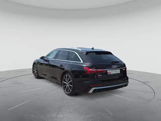Audi S6 view 3