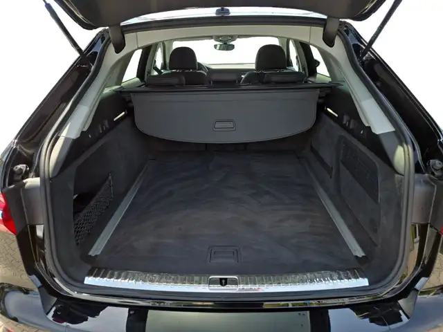 Audi S6 view 14