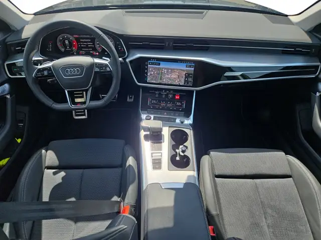 Audi S6 view 8
