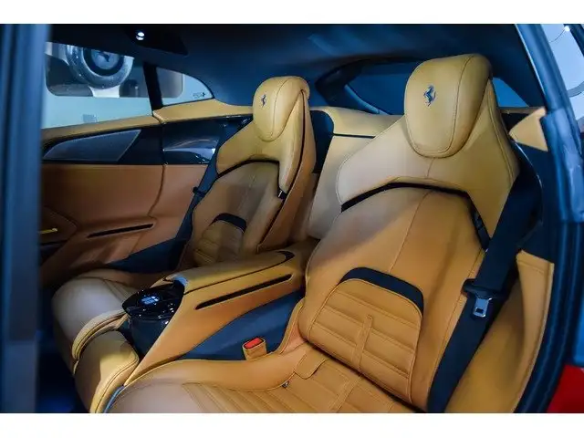 Ferrari Purosangue view 11
