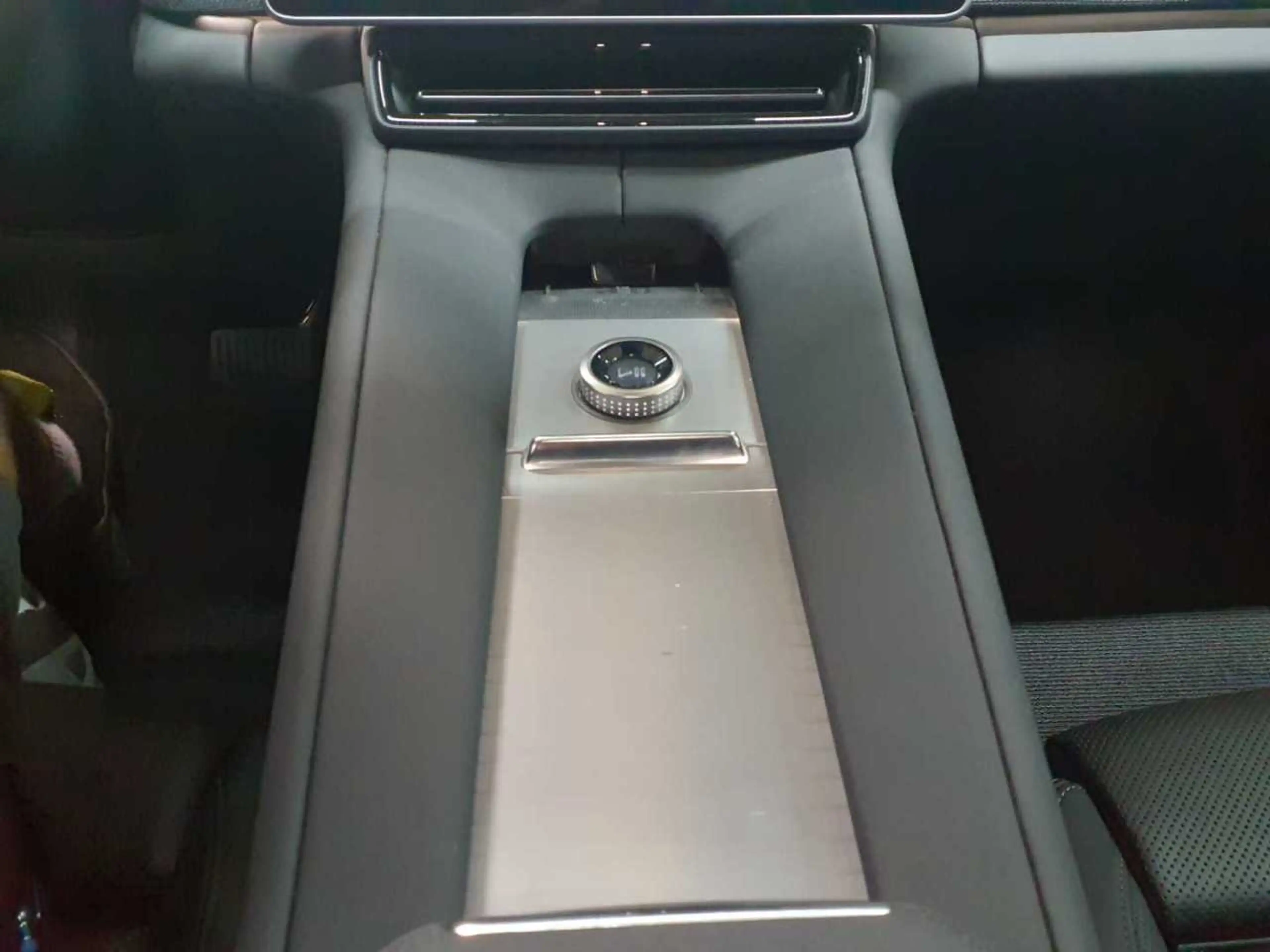 Polestar 4 Polestar 4 LR Performance Pilot Plus Leder — photo 10