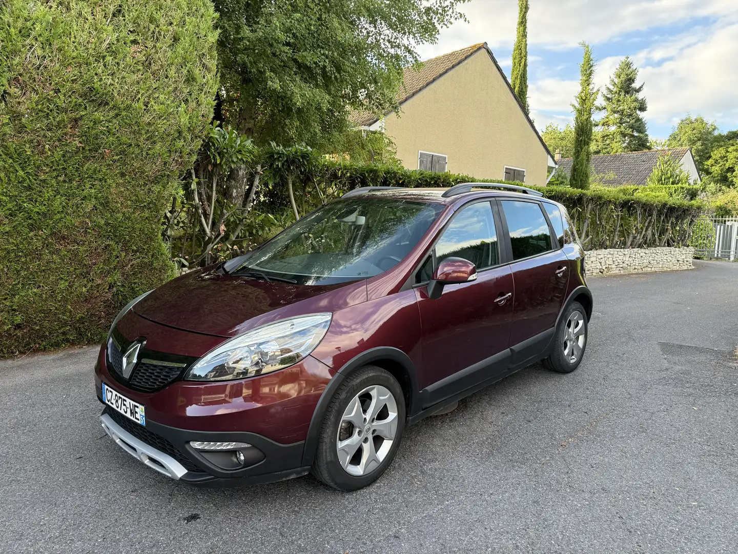 Renault Scenic Xmod dCi 110 Energy eco2 Zen - 1