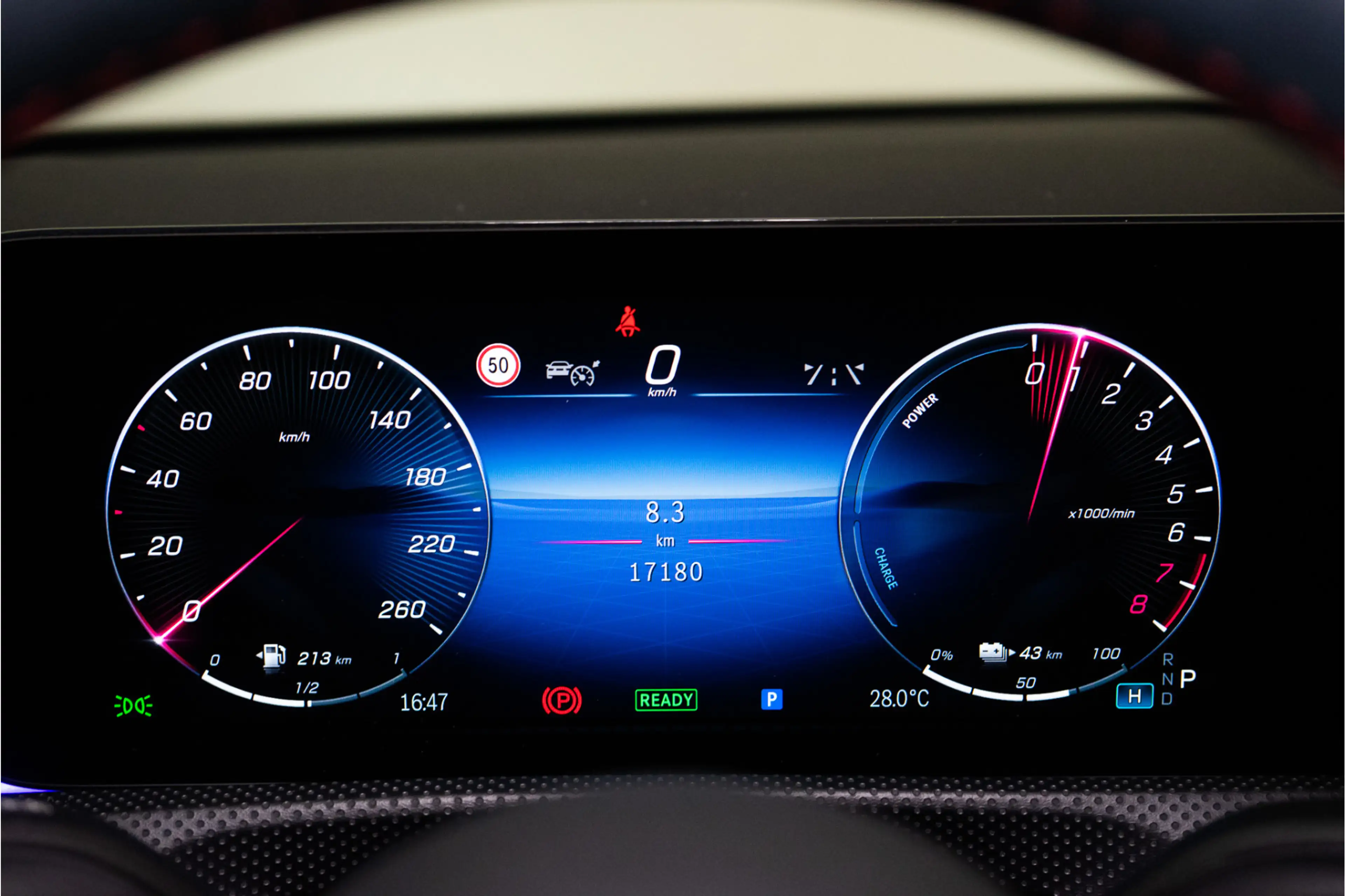 Mercedes-Benz A 250 e Premium AMG Facelift 218PK | Pano | Sfeer | Keyl — photo 31