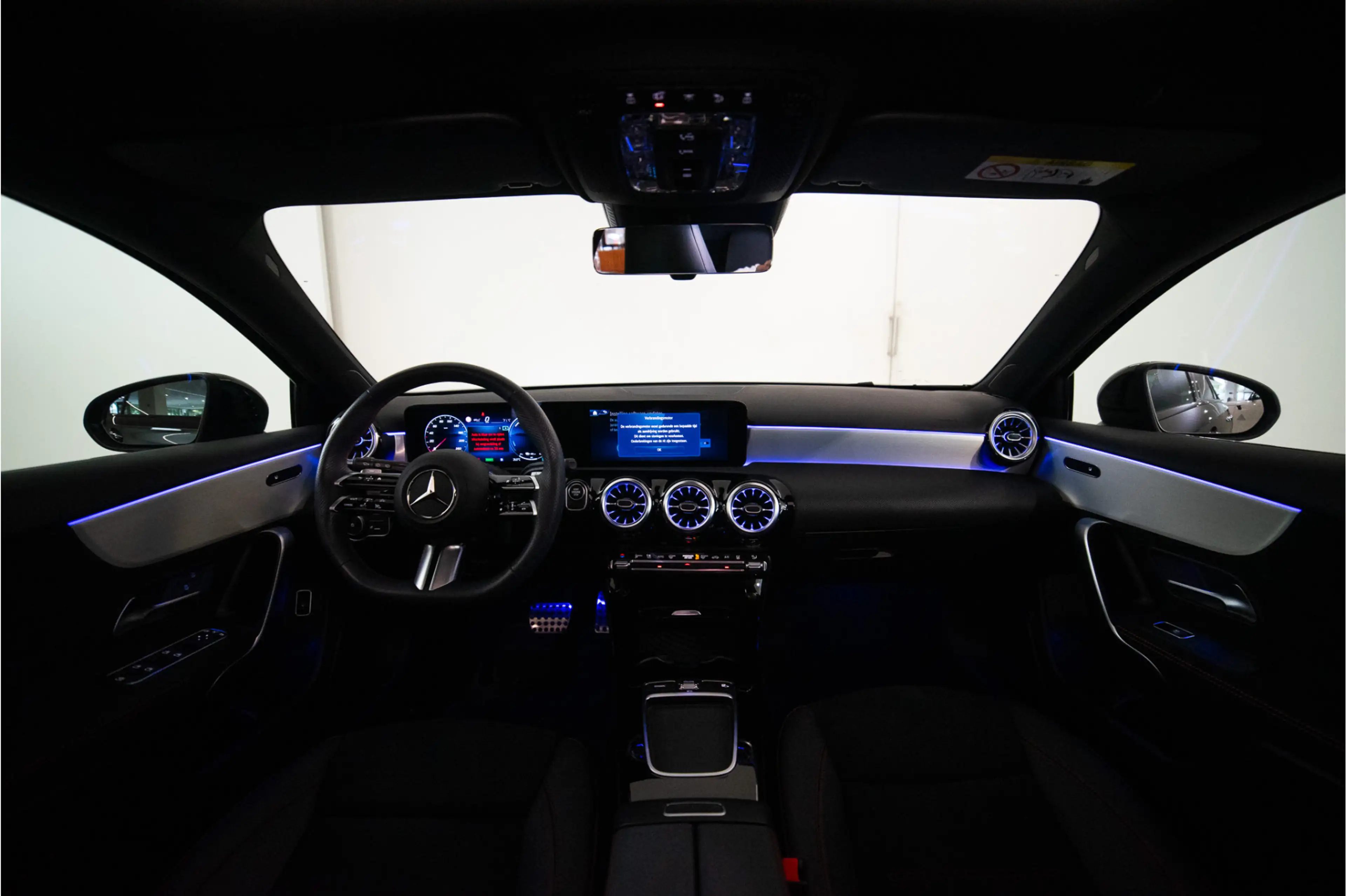 Mercedes-Benz A 250 e Premium AMG Facelift 218PK | Pano | Sfeer | Keyl — photo 23