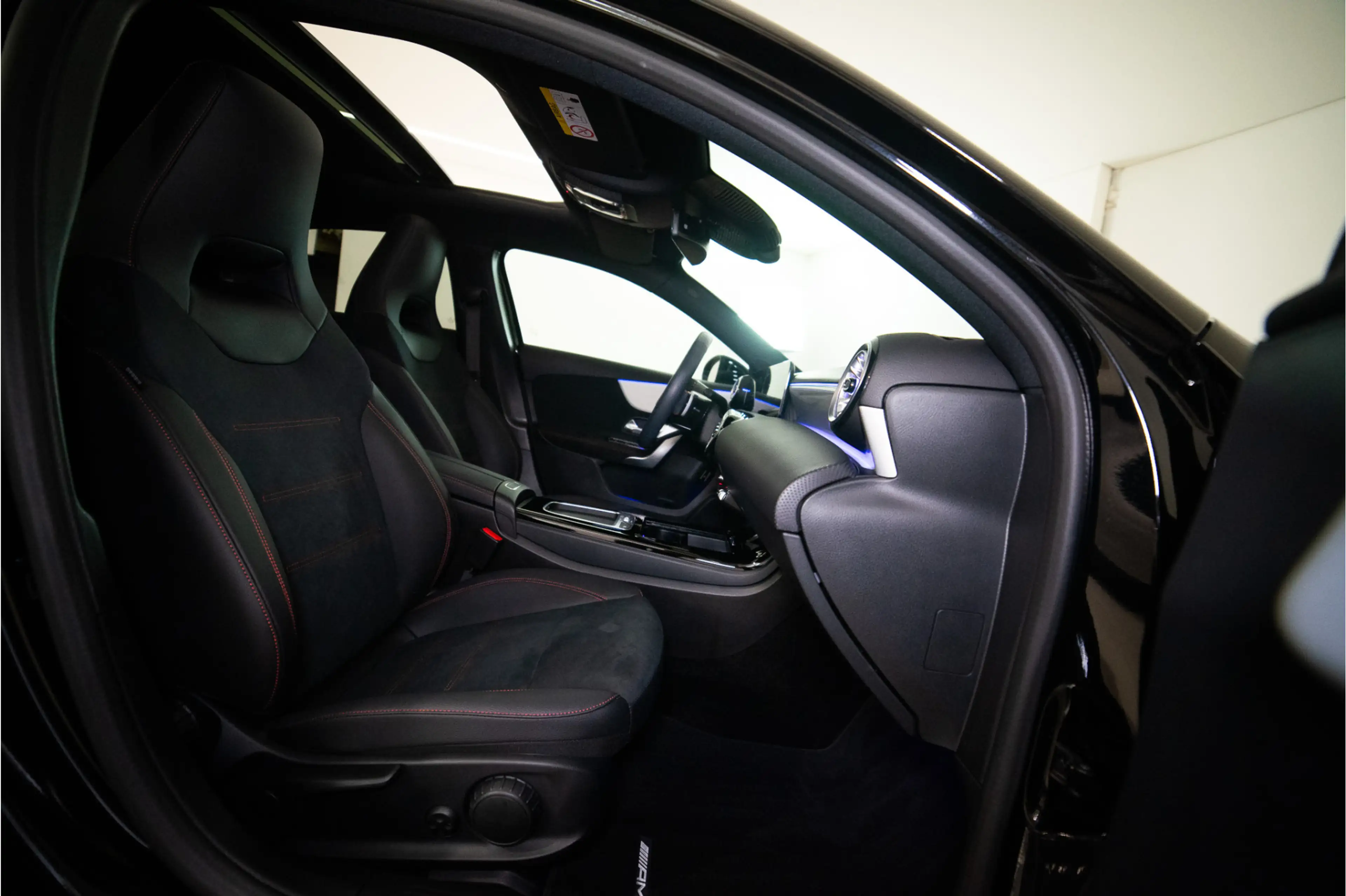 Mercedes-Benz A 250 e Premium AMG Facelift 218PK | Pano | Sfeer | Keyl — photo 25