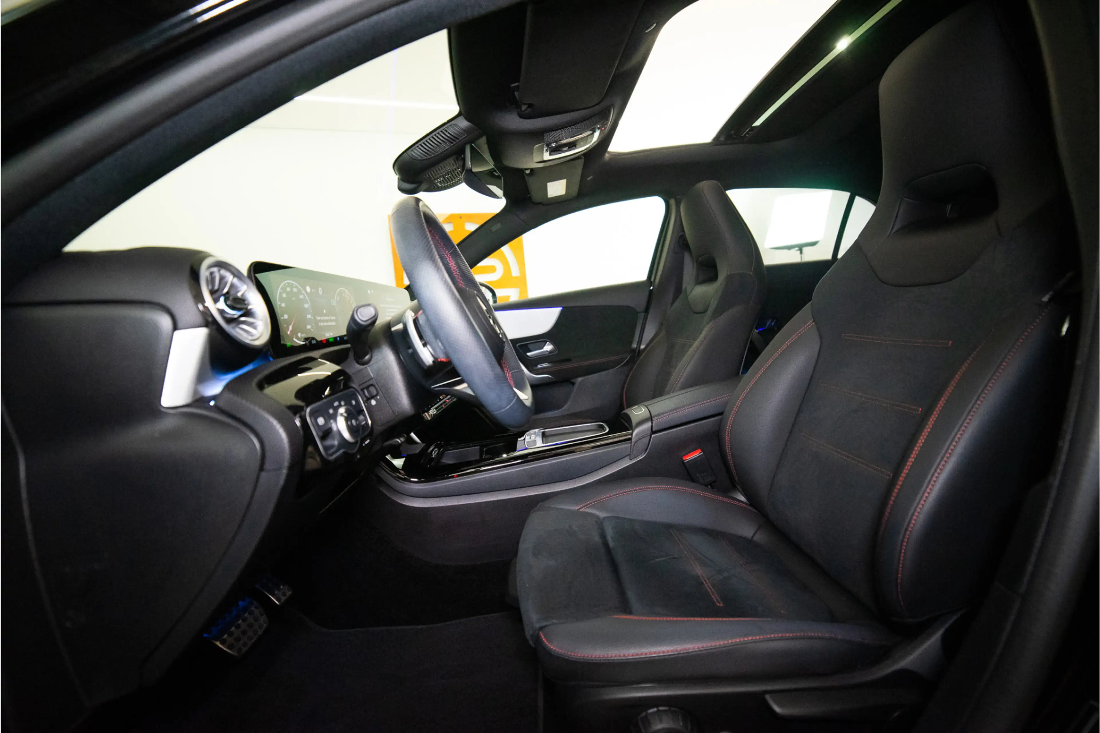 Mercedes-Benz A 250 e Premium AMG Facelift 218PK | Pano | Sfeer | Keyl — photo 26