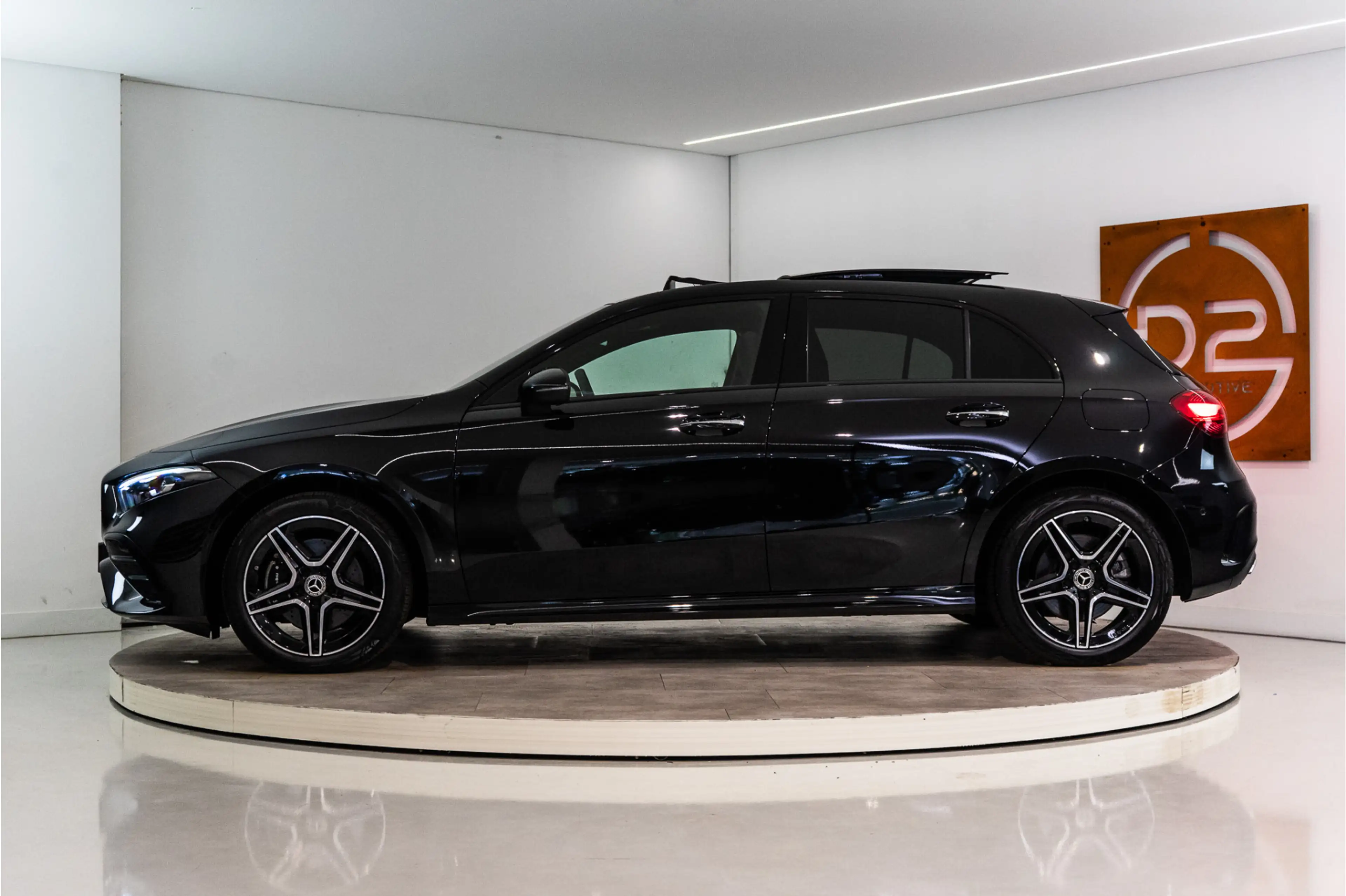 Mercedes-Benz A 250 e Premium AMG Facelift 218PK | Pano | Sfeer | Keyl — photo 2