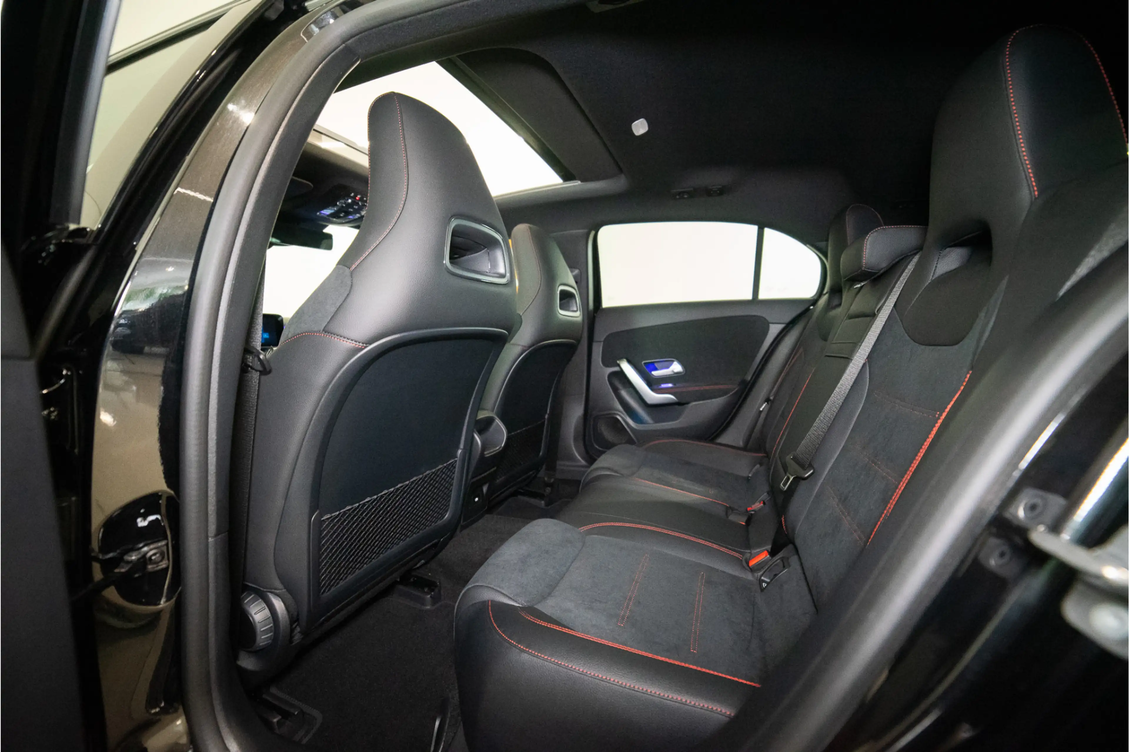 Mercedes-Benz A 250 e Premium AMG Facelift 218PK | Pano | Sfeer | Keyl — photo 27