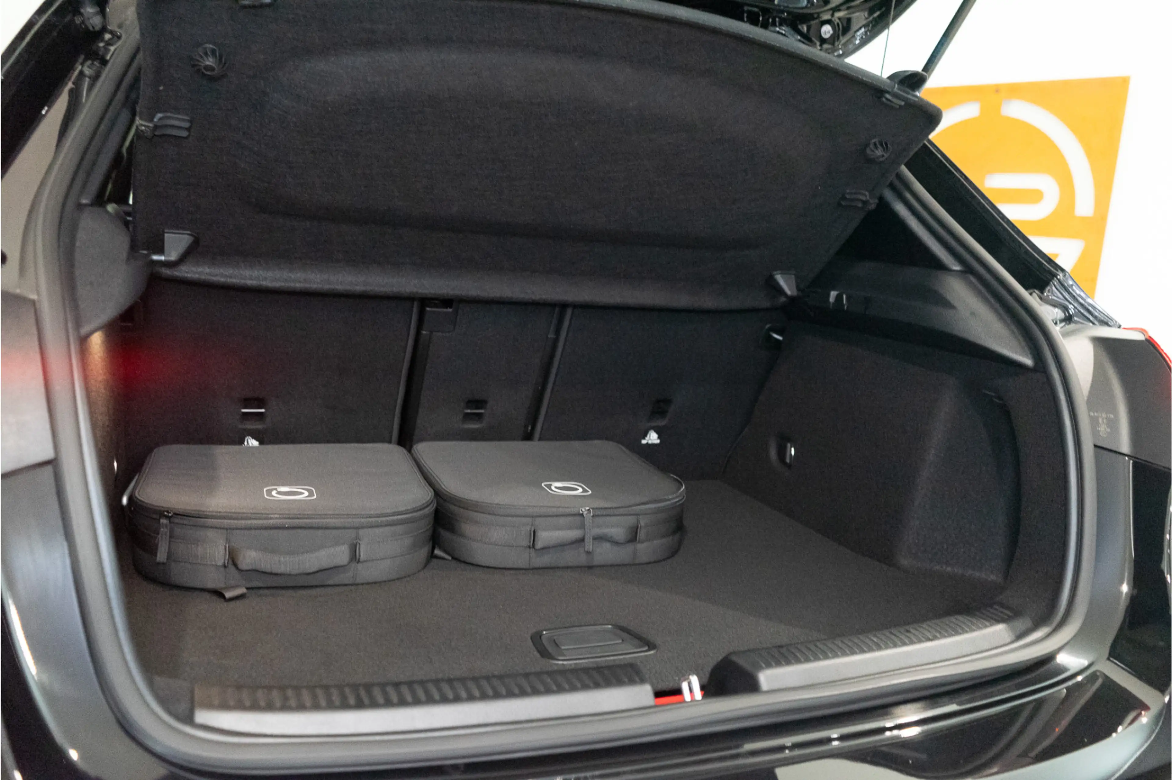 Mercedes-Benz A 250 e Premium AMG Facelift 218PK | Pano | Sfeer | Keyl — photo 20