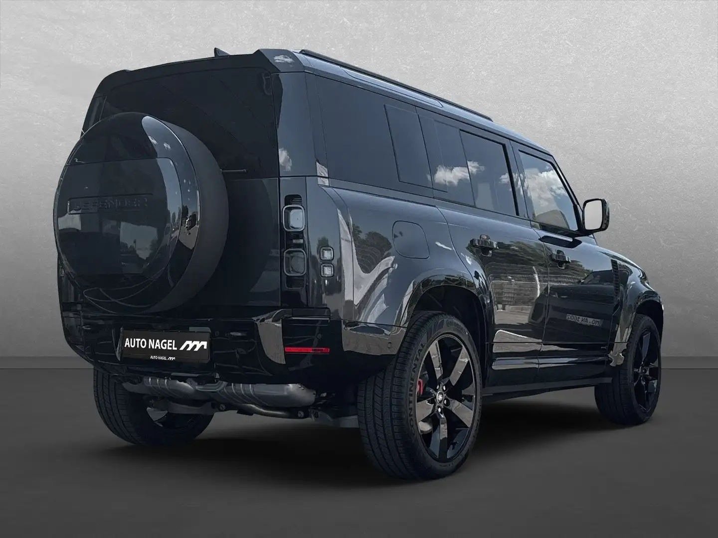 Land Rover Defender 110 D300 X Сірий - 2