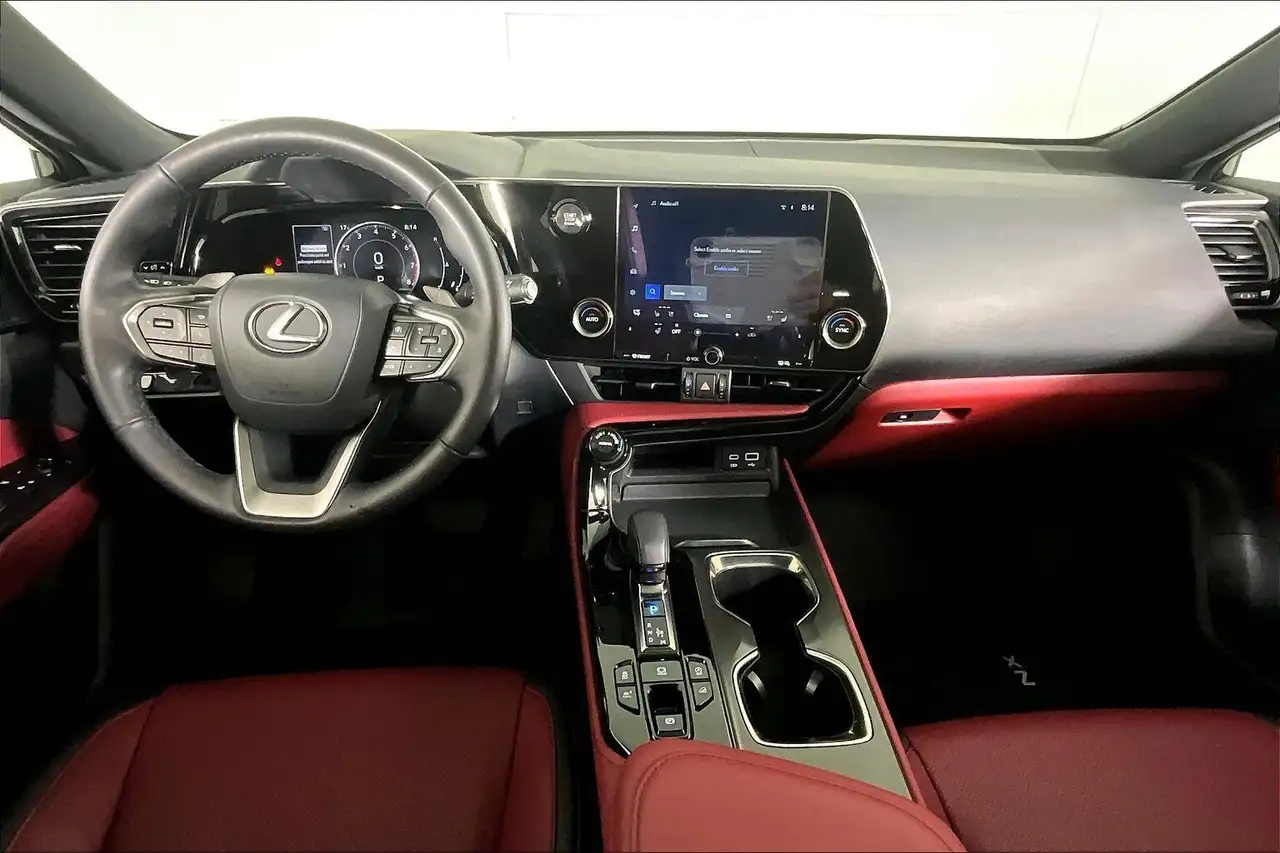 Lexus NX снимка Lexus NX