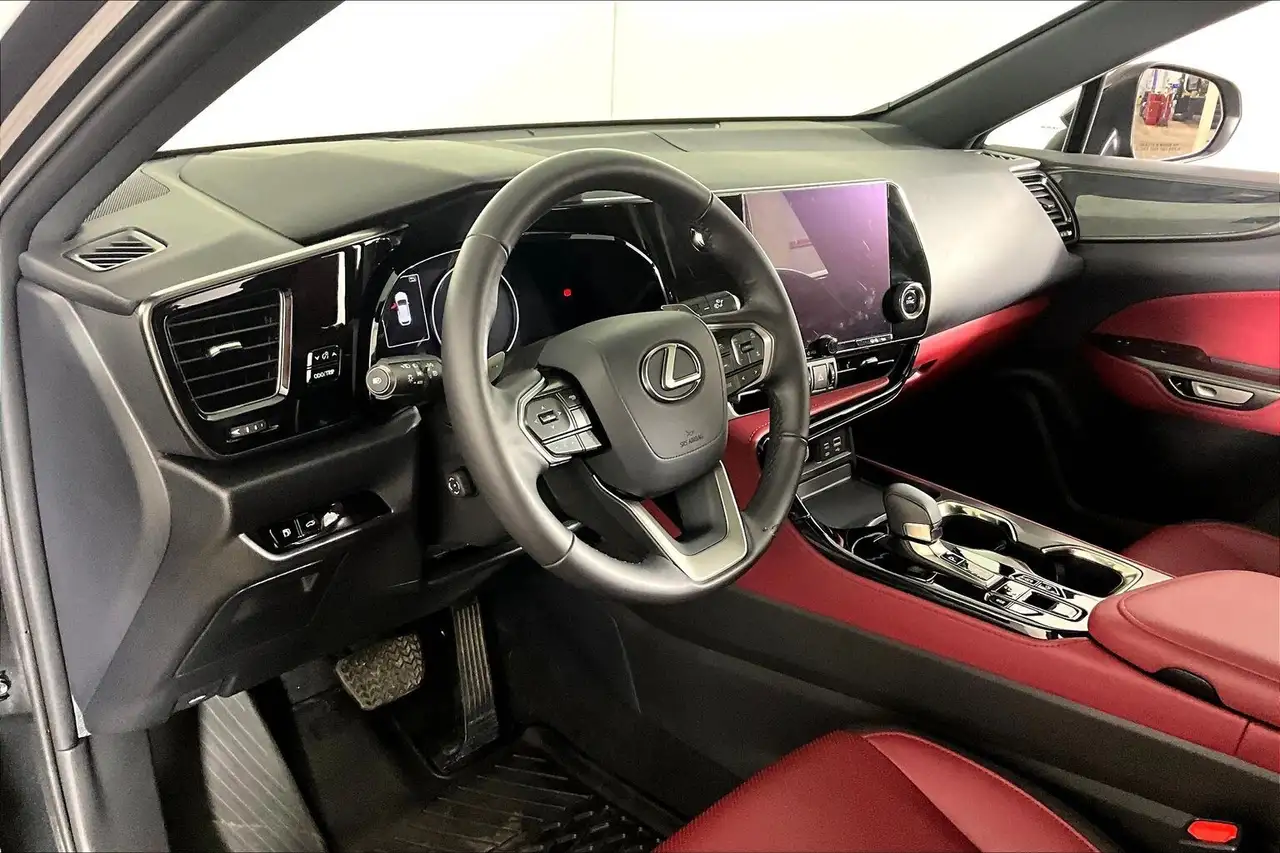 Lexus NX снимка Lexus NX