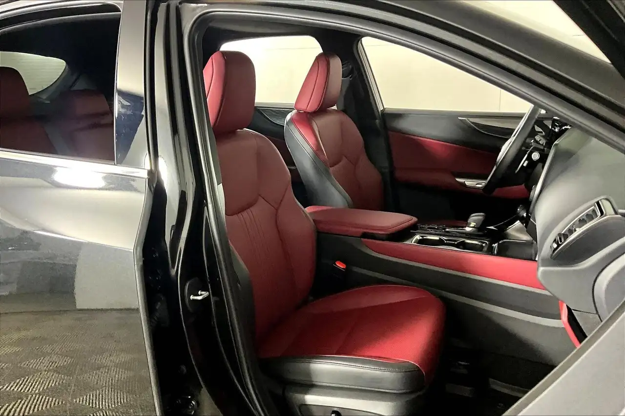 Lexus NX снимка Lexus NX