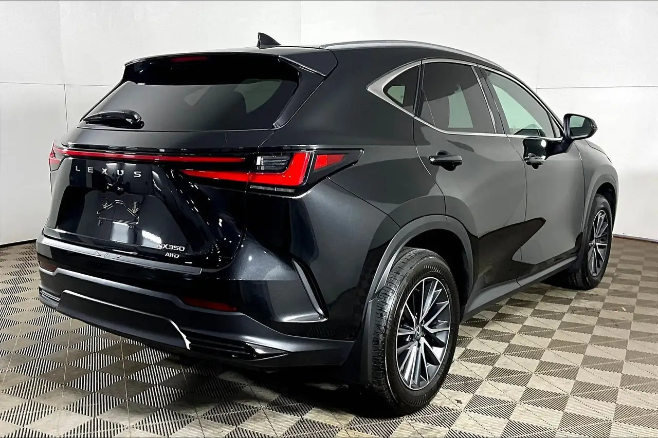 Lexus NX снимка Lexus NX