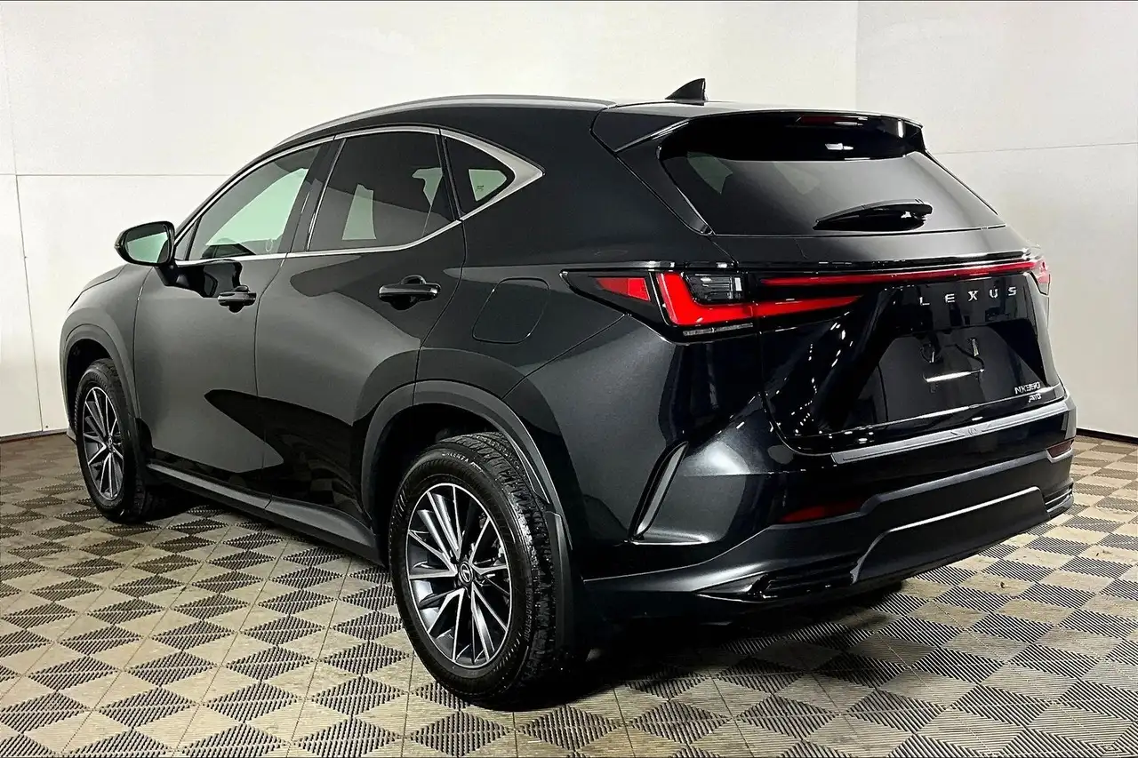 Lexus NX снимка Lexus NX