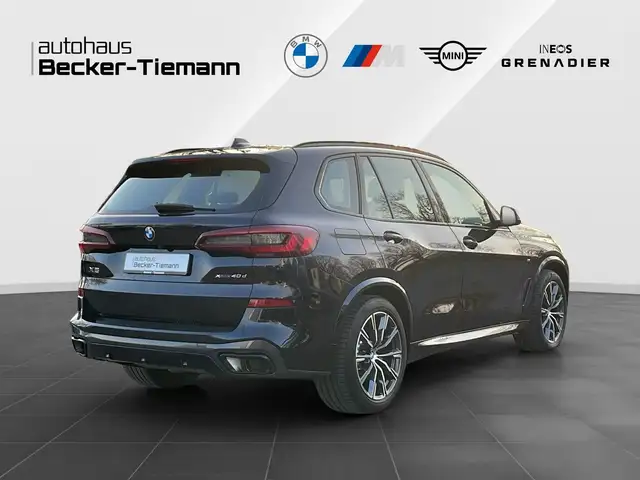 BMW X5 view 6