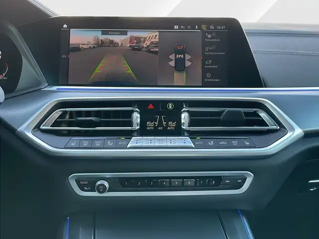 BMW X5 view 10