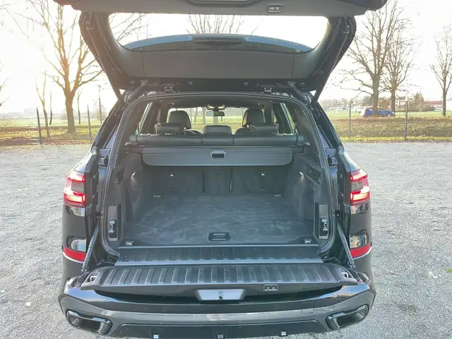 BMW X5 view 18