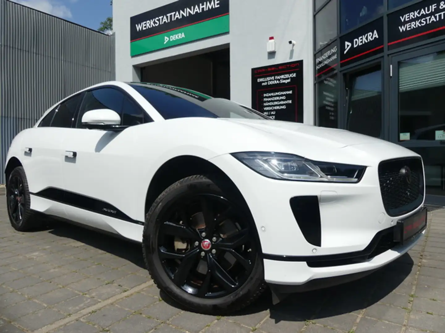 Jaguar I-Pace EV320 AWD BLACK PACK PANO/HEADUP/MATRIX Bílá - 1