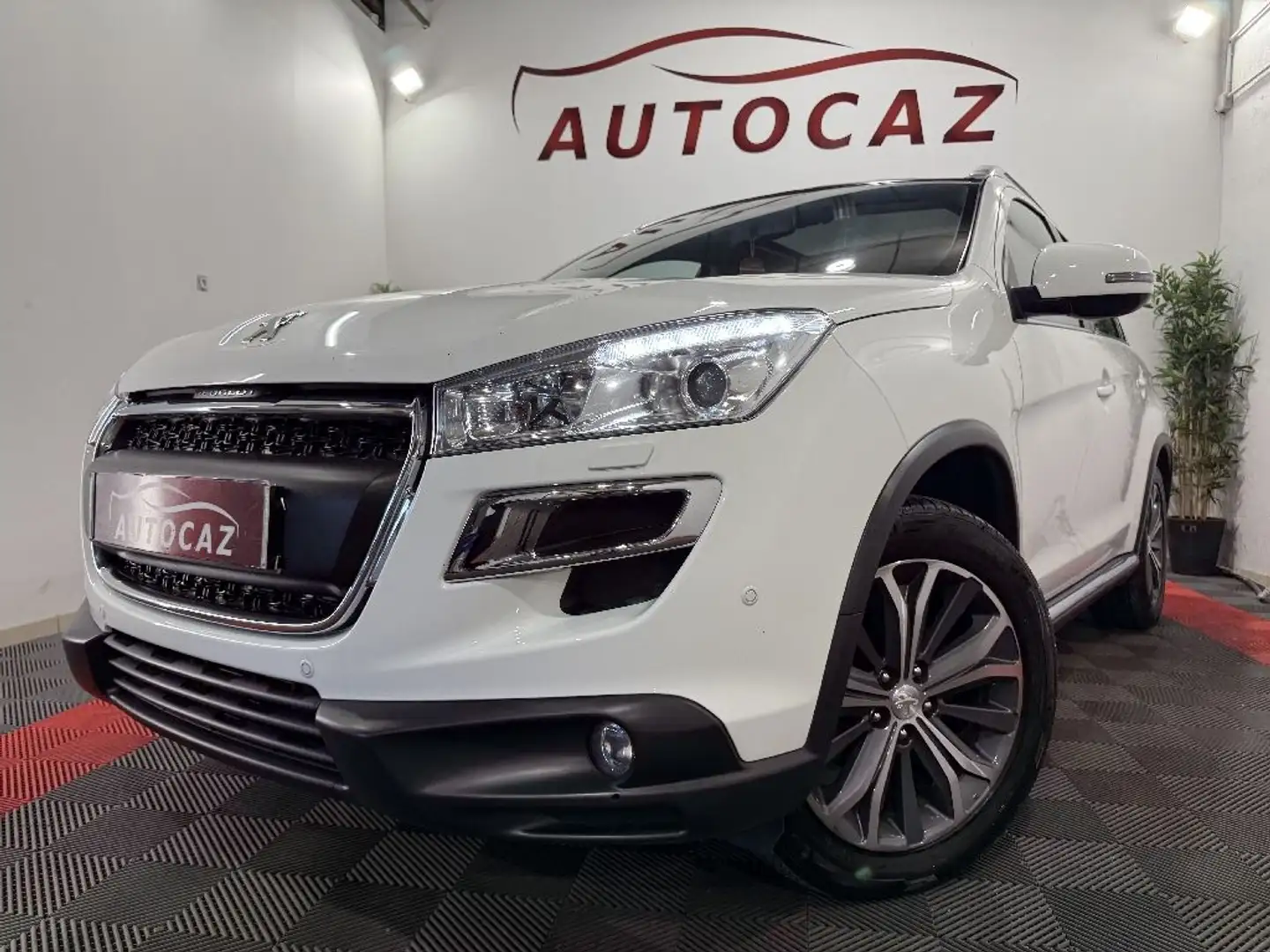 Peugeot 4008 1.8 HDi STT 150ch BVM6 4X4 Allure +CAMERA+ATTELAGE Bílá - 2
