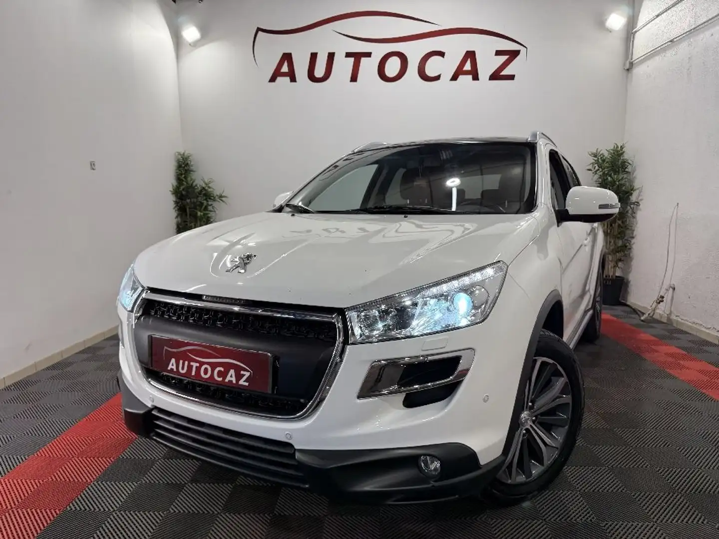 Peugeot 4008 1.8 HDi STT 150ch BVM6 4X4 Allure +CAMERA+ATTELAGE Bílá - 1