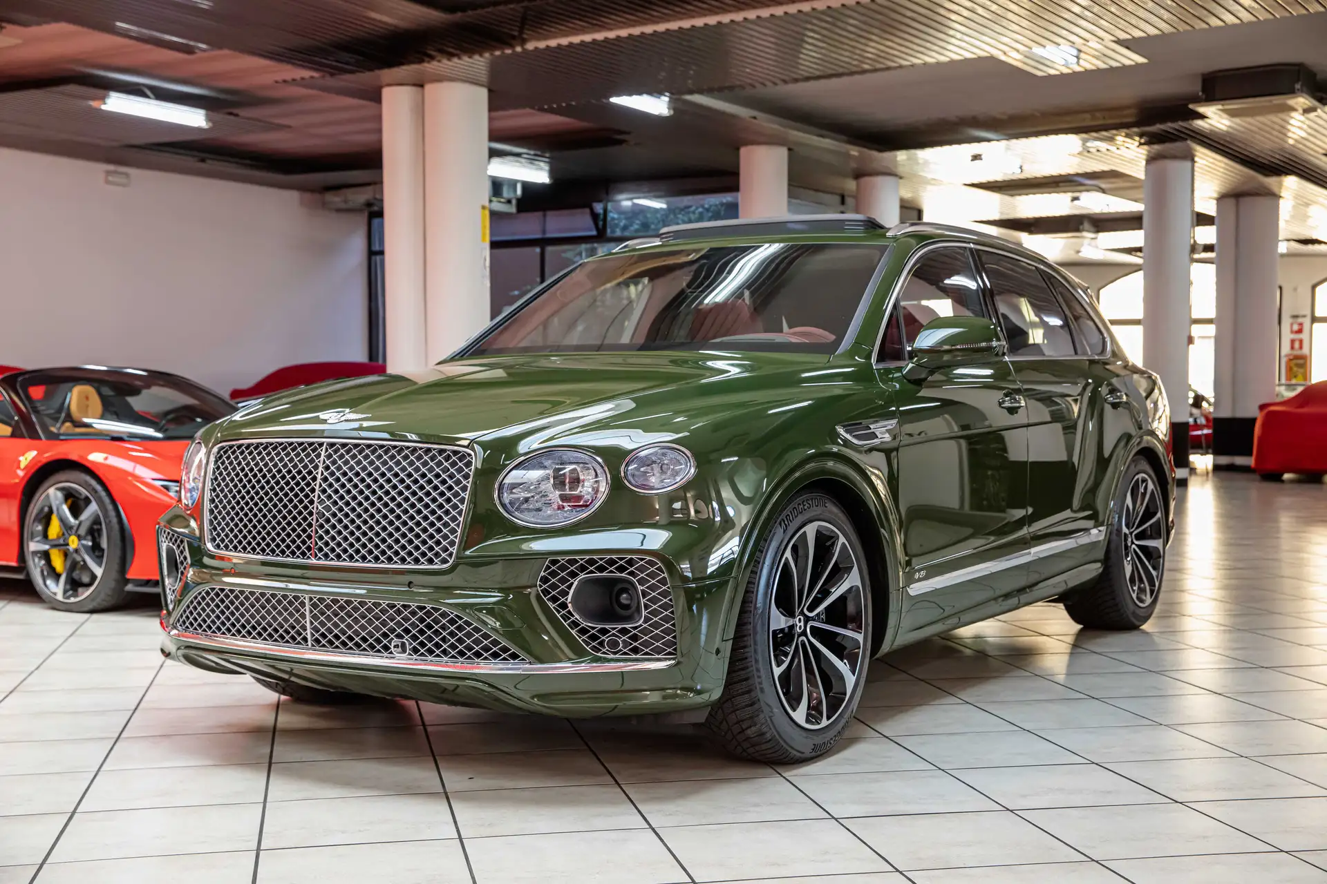 벤틀리 벤테이가 4.0 V8 2022 초록 사진 3