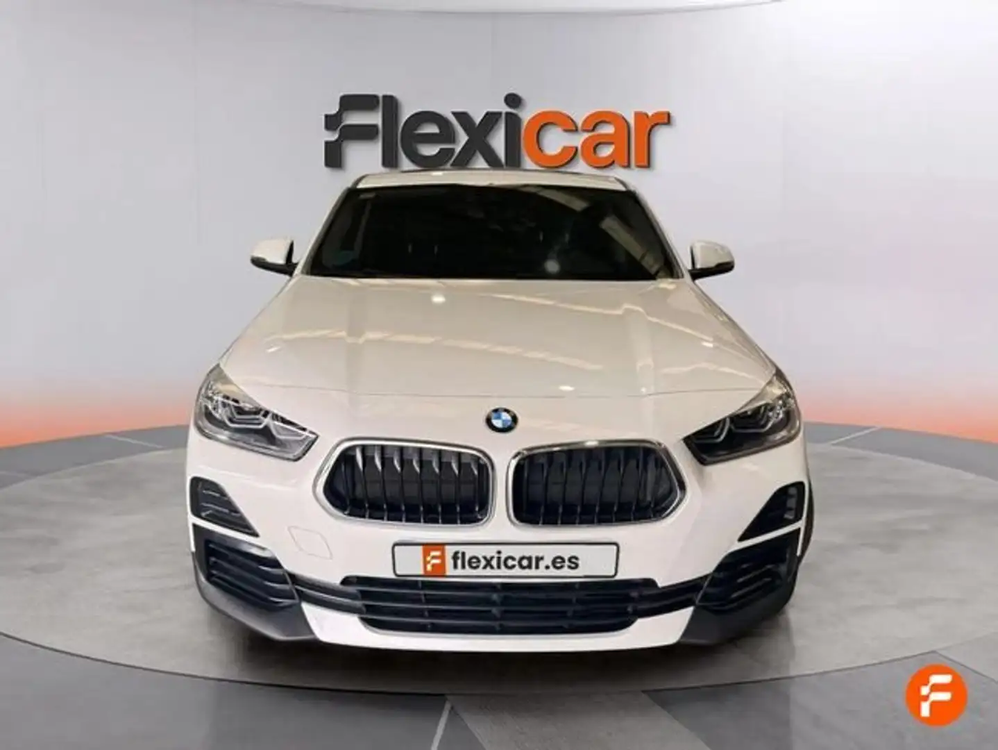 BMW X2 sDrive 18iA Blanco - 2