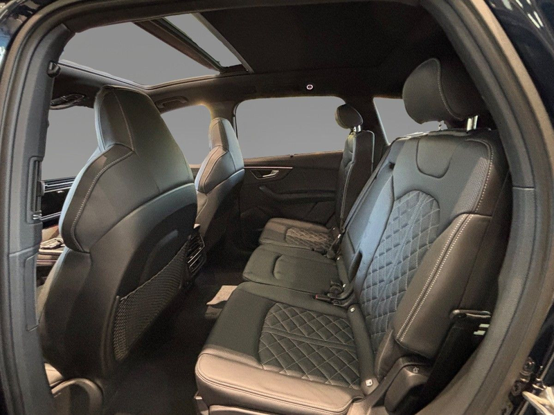 Audi Q7 S line TFSI e quattro tiptronic — photo 12