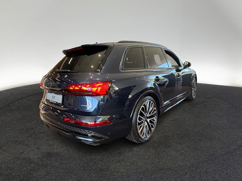 Audi Q7 S line TFSI e quattro tiptronic — photo 8