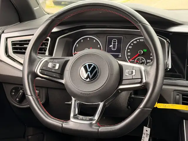 Volkswagen Polo view 8