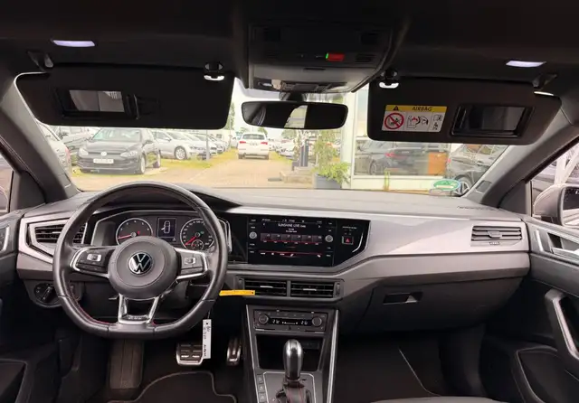 Volkswagen Polo view 9