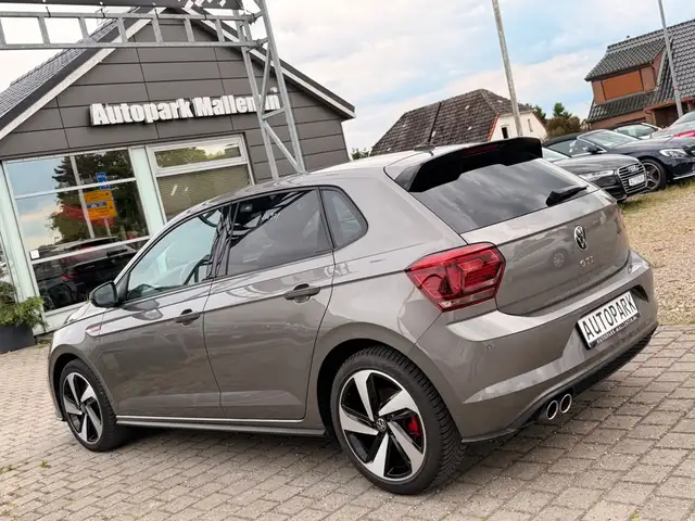 Volkswagen Polo view 5