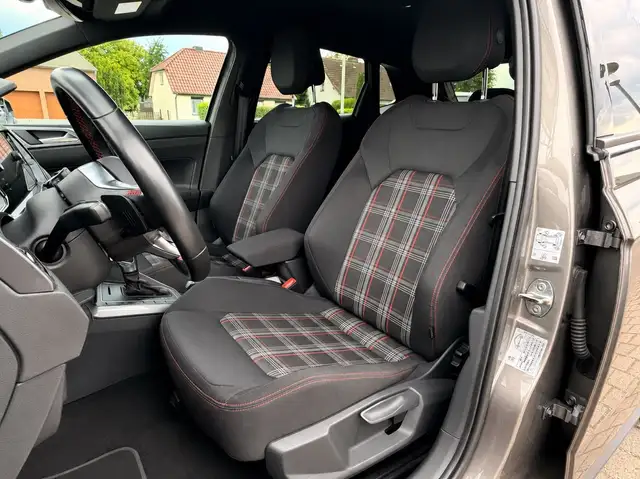 Volkswagen Polo view 11