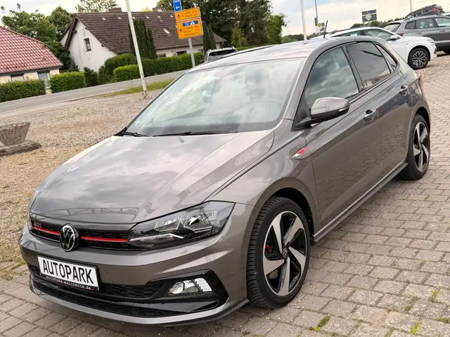 Volkswagen Polo view 3
