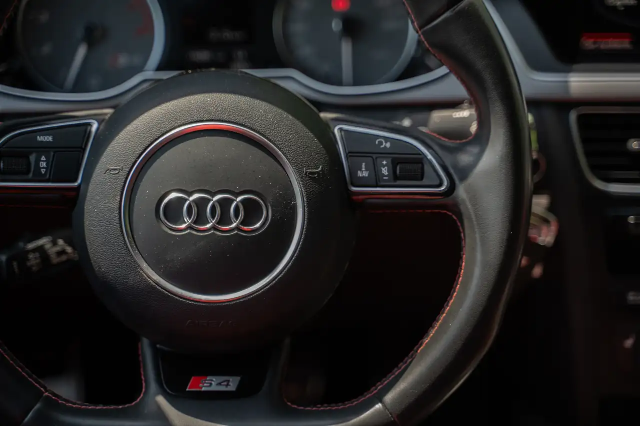 Audi S4 снимка Audi S4