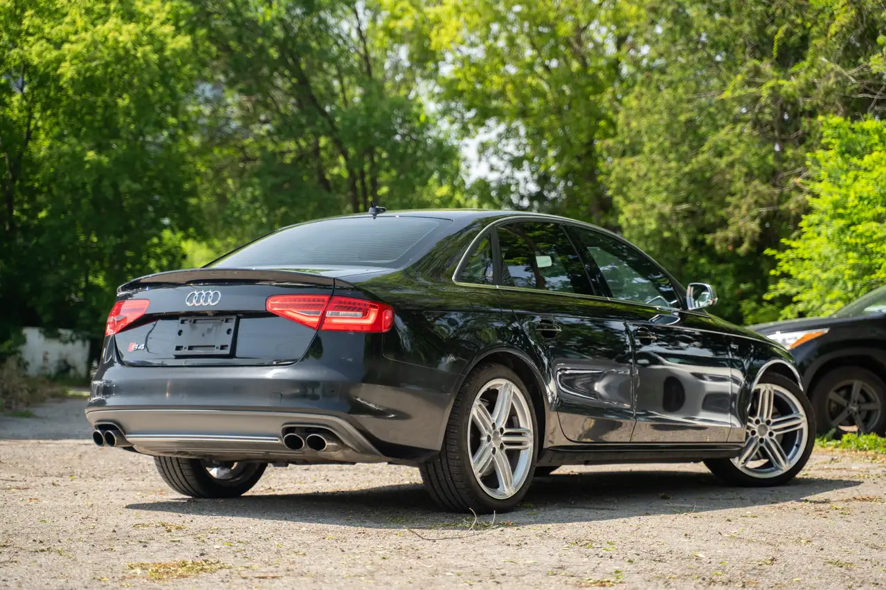 Audi S4 снимка Audi S4