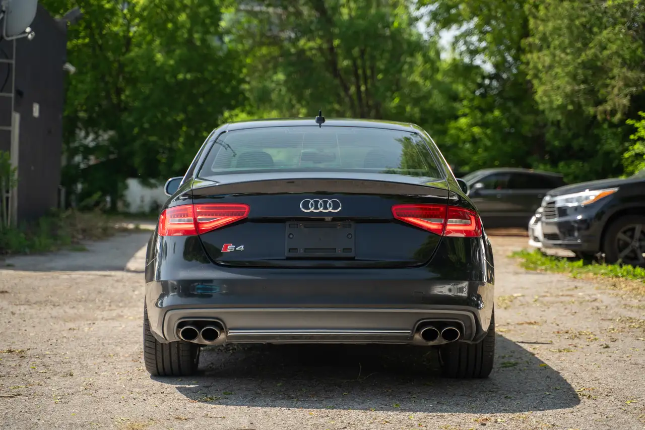 Audi S4 снимка Audi S4