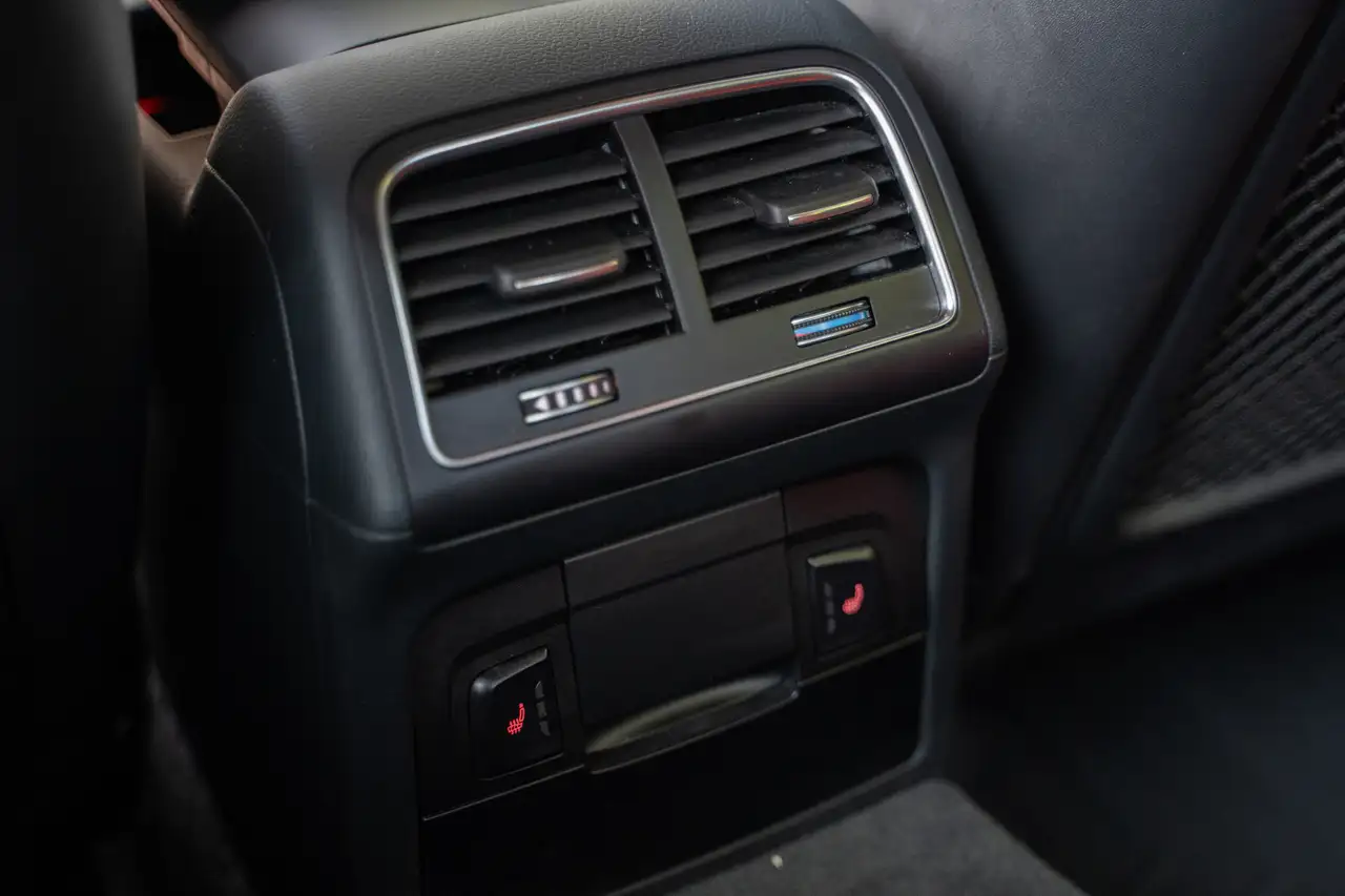 Audi S4 снимка Audi S4