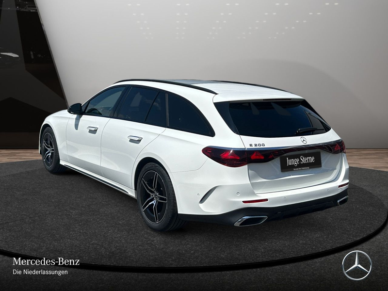 Mercedes-Benz E 200 T AMG Pano Distr+ LED AHK Night Kamera PTS — photo 10
