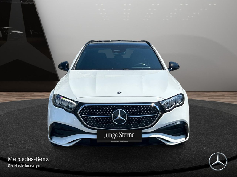 Mercedes-Benz E 200 T AMG Pano Distr+ LED AHK Night Kamera PTS — photo 3