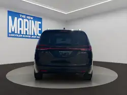 Chrysler Pacifica 2027