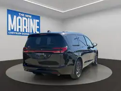 Chrysler Pacifica 2027