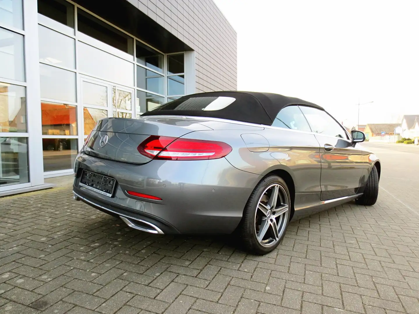Mercedes-Benz C 200 Cabriolet d *Leder*LED*Camera*GPS* Gris - 2