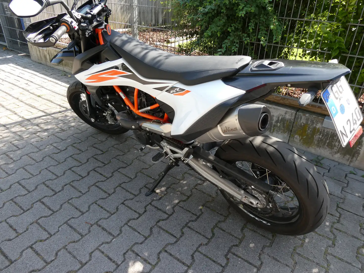 KTM 690 SMC R Orange - 2
