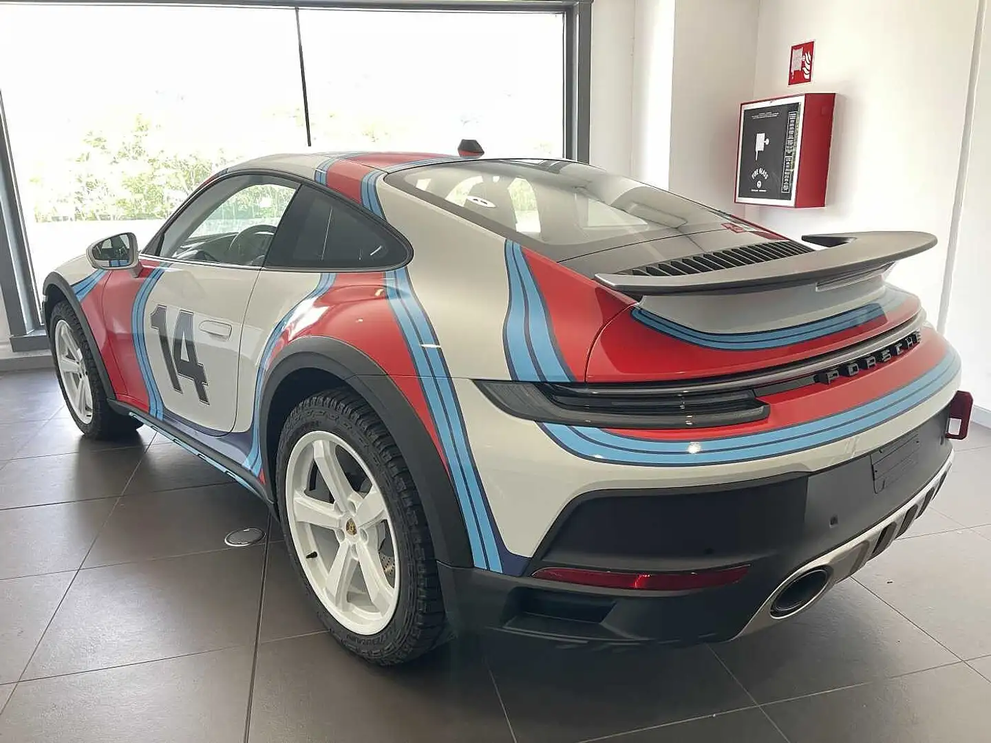 Porsche 992 Dakar Blanc - 2