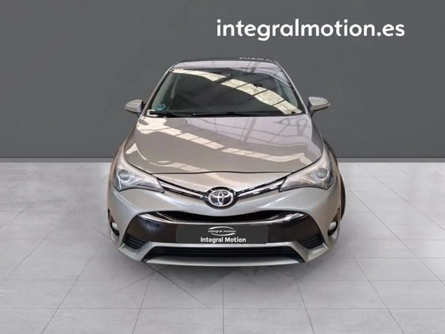 Toyota Avensis 150D Executive Gris - 2