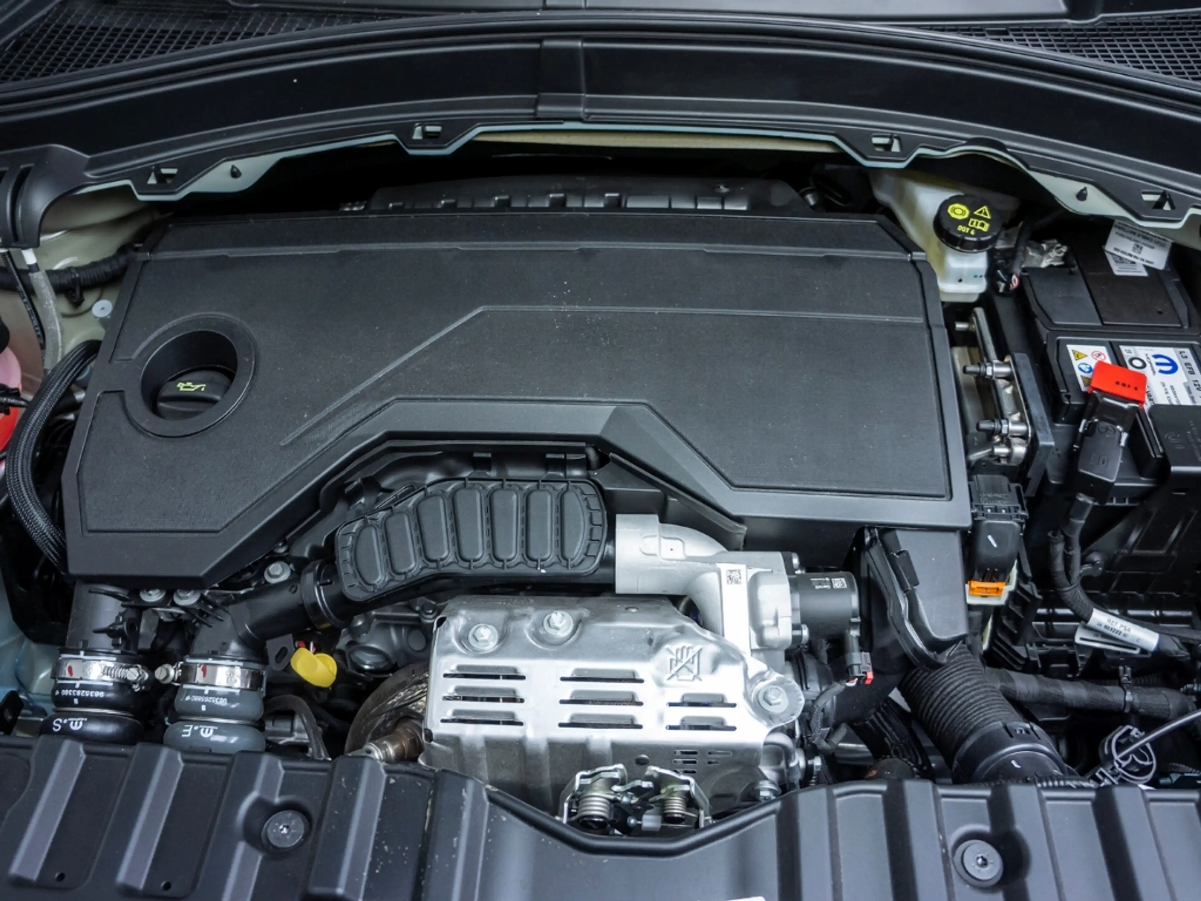 Fiat Grande Panda 1.2 Turbo 74 kW La Prima PDC Apple Carplay — photo 15